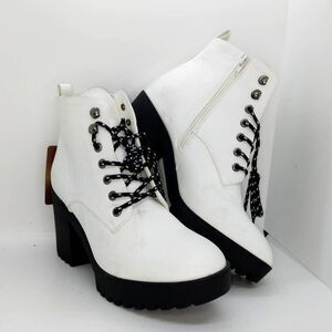 Seven7 Y2K NEW Flat Iron Women's White Lace Combat Boots w/3" Blk. Heels- sz. 10